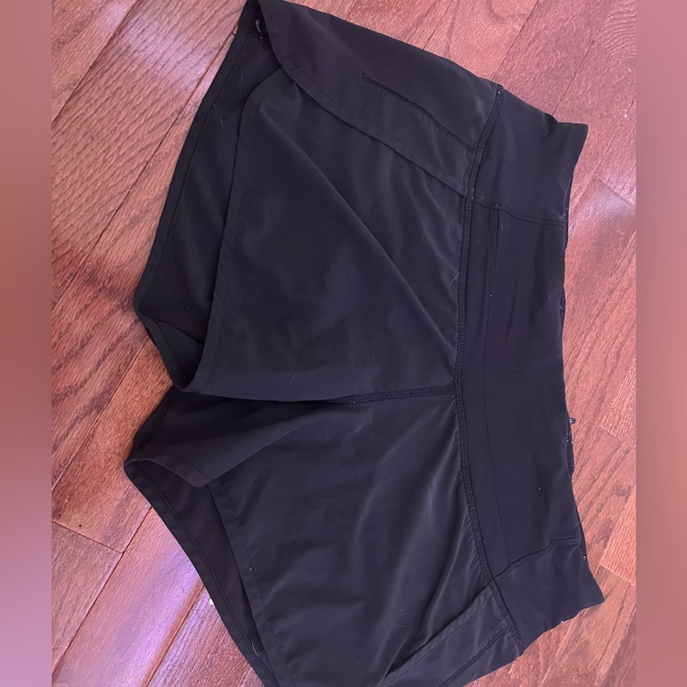 Lululemon speeds up shorts - Picture 4 of 5